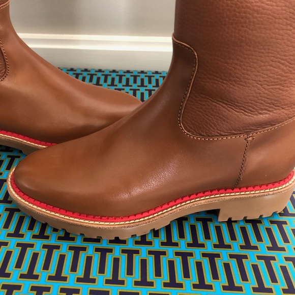 💖✨🎉 HOST PICK 💖✨🎉  Tory Burch Miller Lug Sole Boots  🎉🎊🎉 - Picture 4 of 8